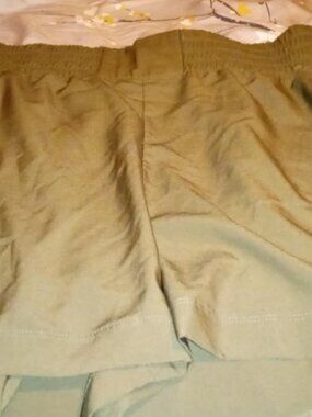 Old Navy - Stetchtech Shorts - green- Size 3X dry quick stretch NEW